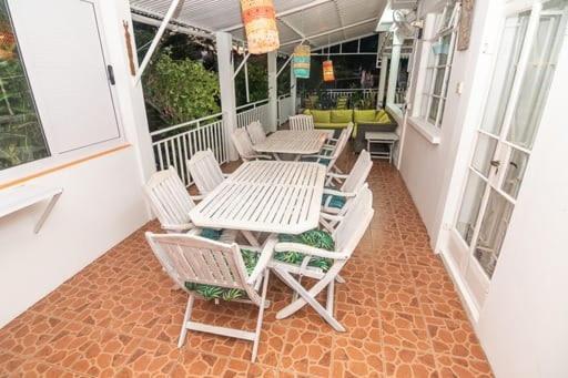 Ohana Guest House Port Mathurin Ngoại thất bức ảnh